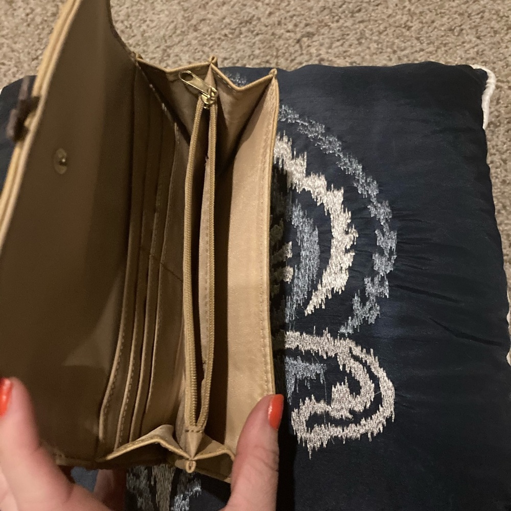 Relic Wallet - Picture 4 of 8